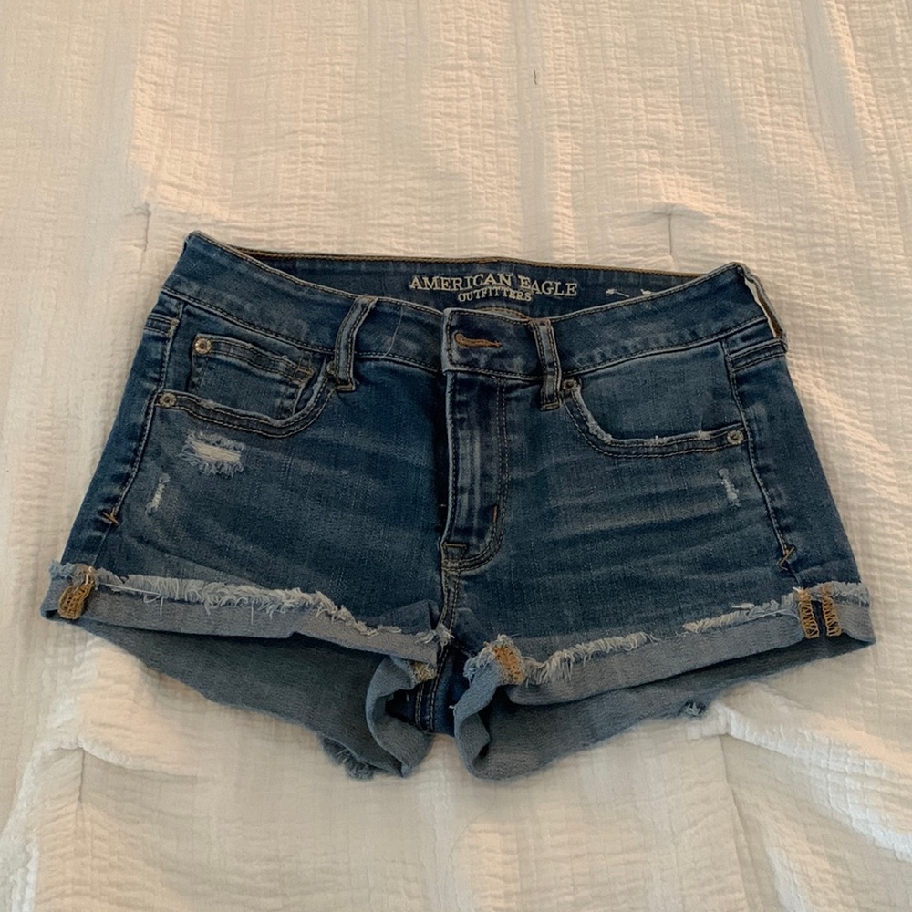 American Eagle: Jean Shorts (Size 4)